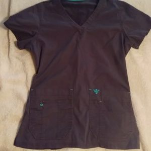 Med Couture Scrubs Flex-It V-Neck Top
